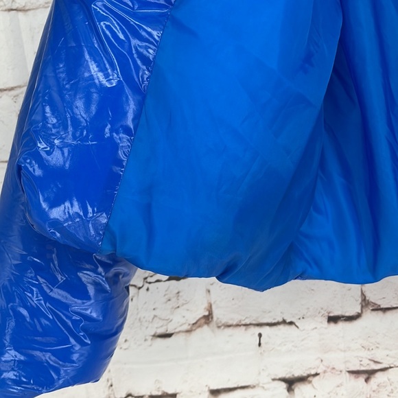 Club Paradise “Paxton” Puffer, Size M - Picture 9 of 16